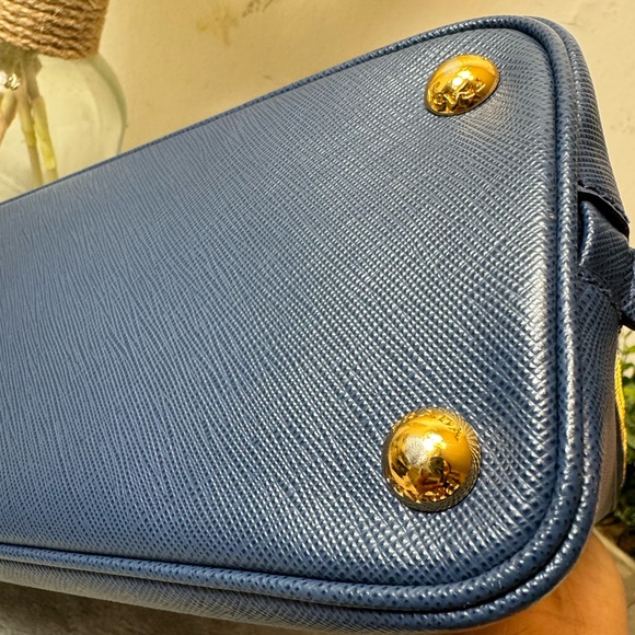❤️Prada Saffiano Bag❤️ - Picture 7 of 16
